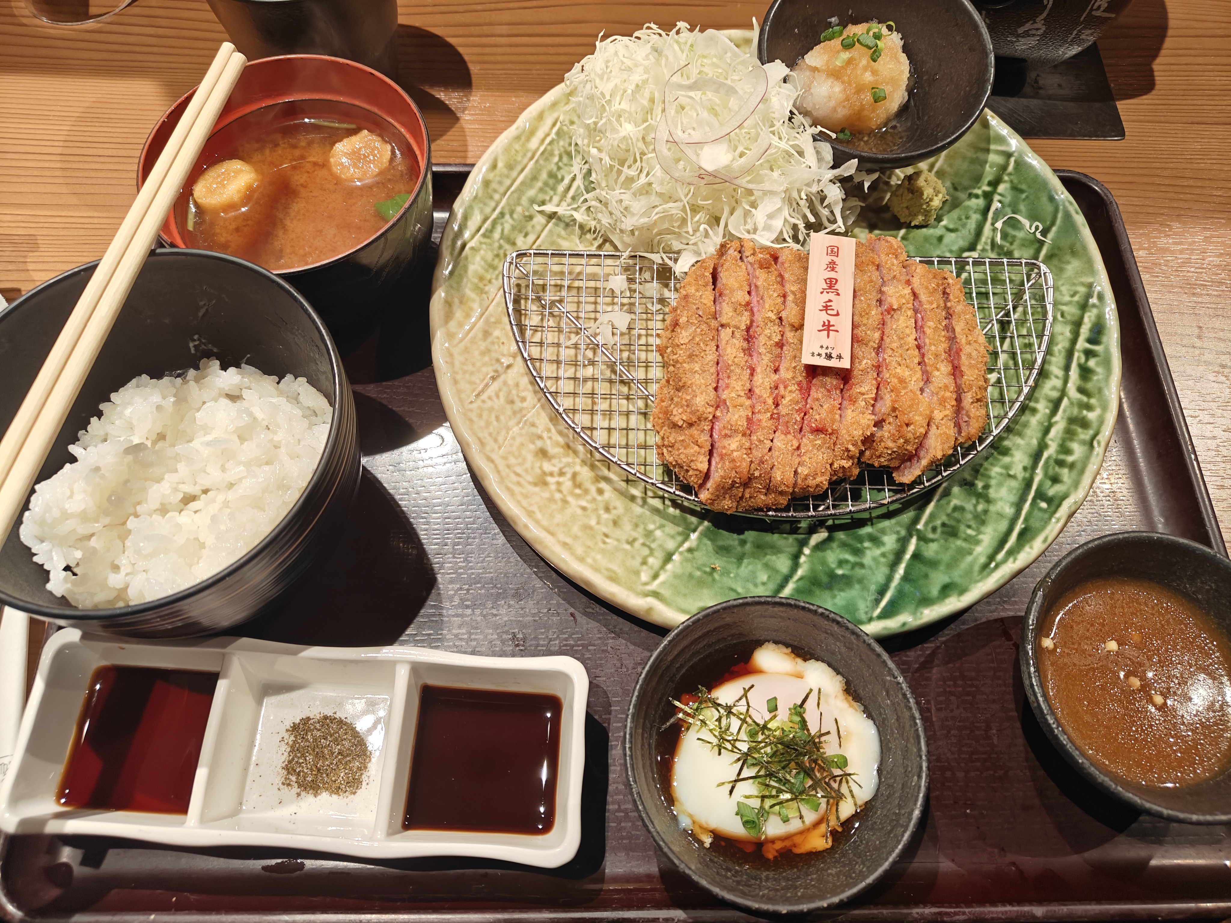 京都胜牛（黑毛牛定食）