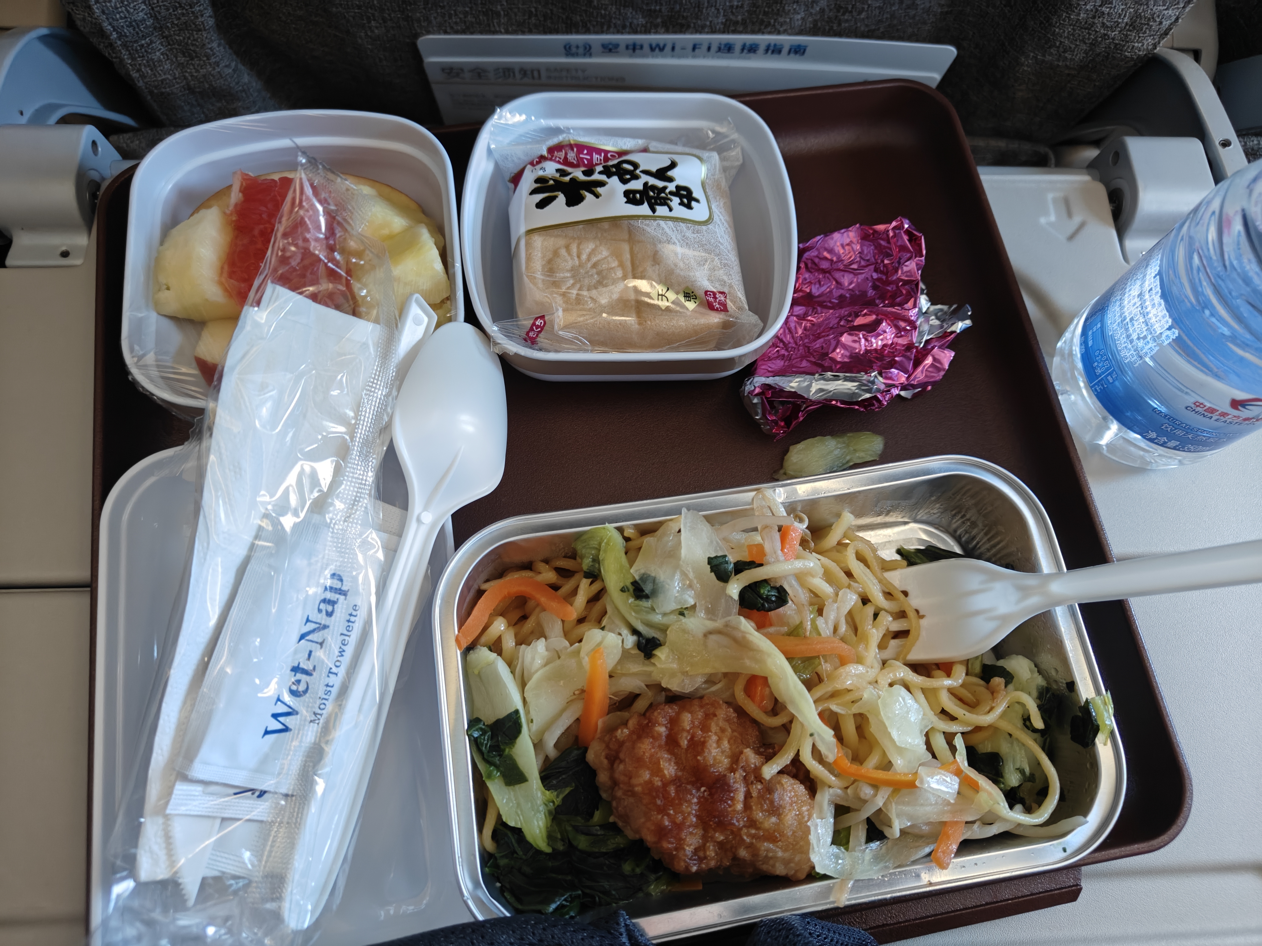 东航飞机餐